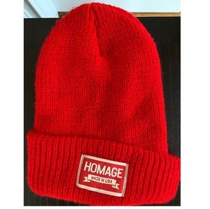 Homage red knot hat